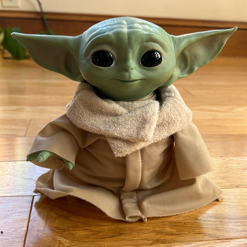 Star Wars Baby Yoda Grogu Talking Toy Collectible